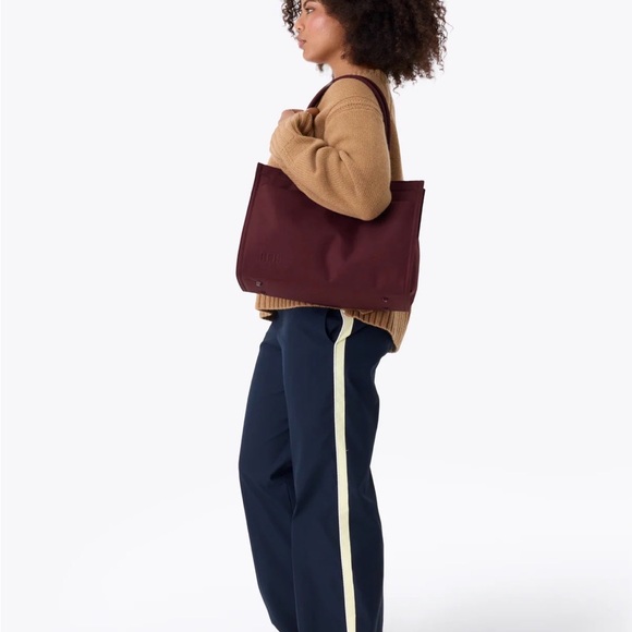 NWOT BEIS Book Tote in Burgundy - Picture 10 of 11